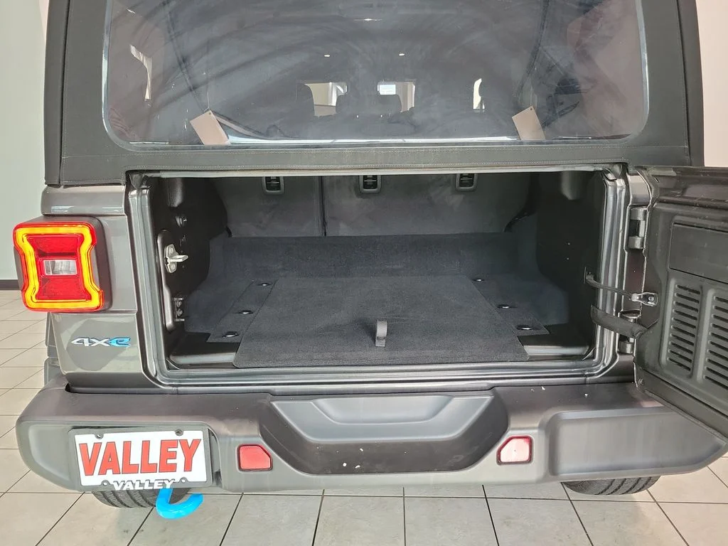 Used 2024 Gray Jeep Sahara 4xe image 14