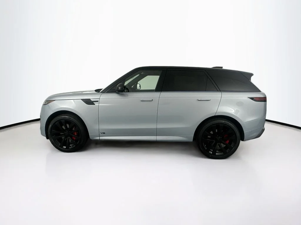 New 2026 Ionian Silver in Gloss finish Land Rover Autobiography image 8