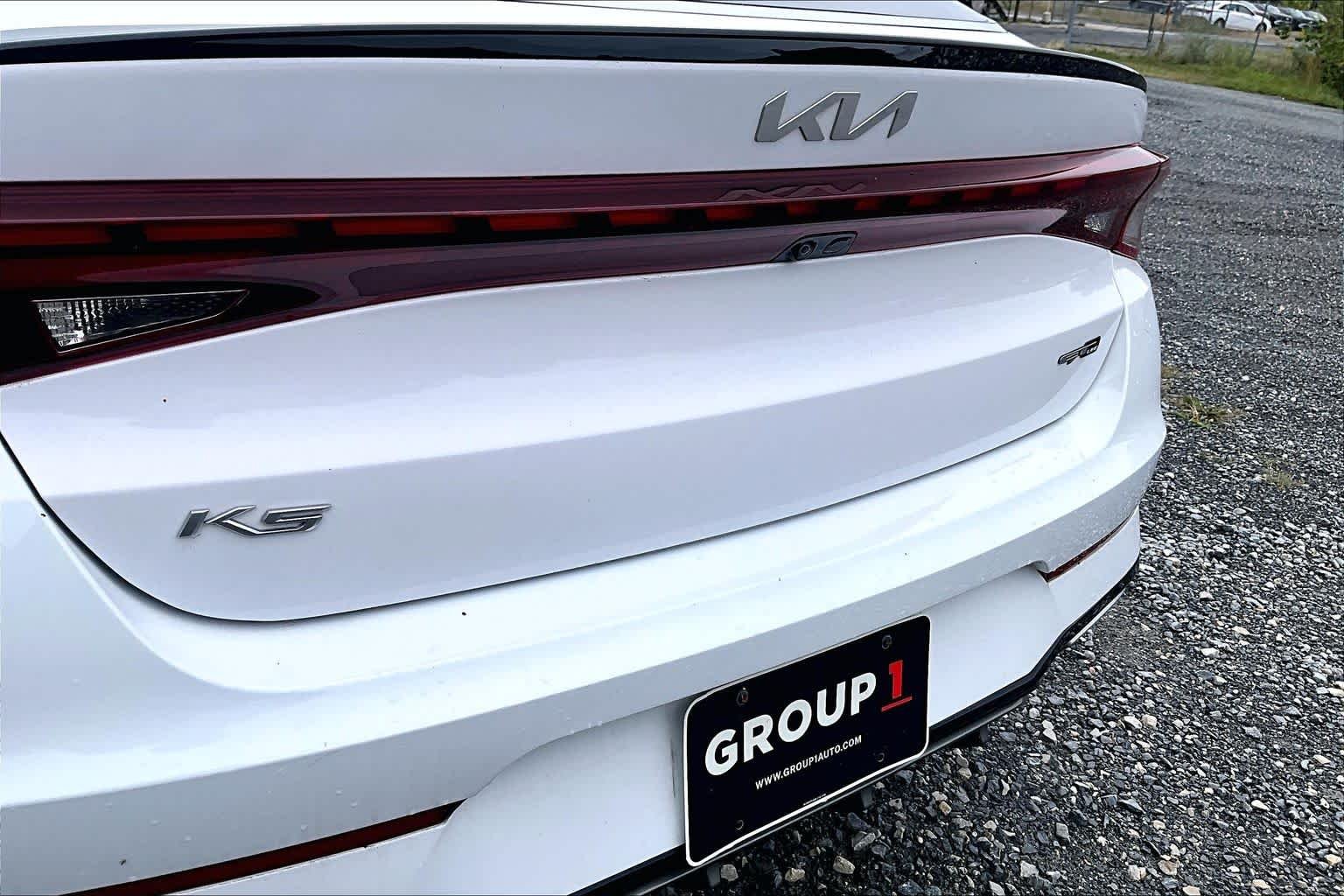 Used 2022 Glacial White Pearl Kia GT-Line image 10
