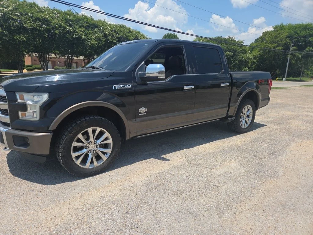 Used 2016 Black Ford King Ranch image 4