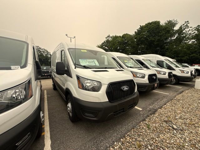 New 2026 Oxford White Ford Cargo Van image 3