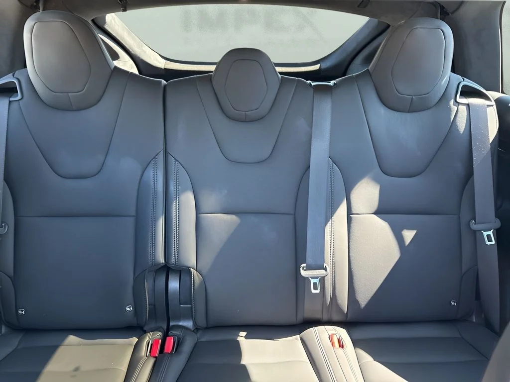 Used 2024  Tesla Base image 11