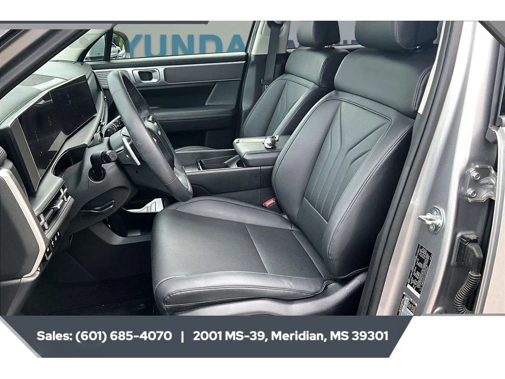 Used 2025 SHIMMERING SILVER Hyundai SEL image 18