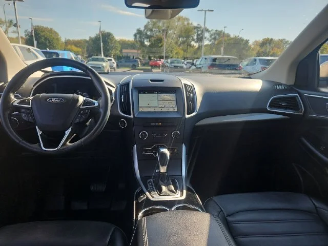 Used 2018 Gold Ford SEL image 13