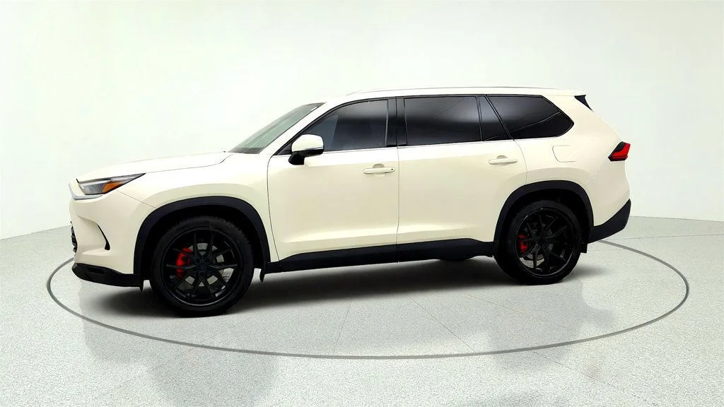Used 2024 Coastal Cream Toyota XLE AWD w/ Tow Hitch image 8