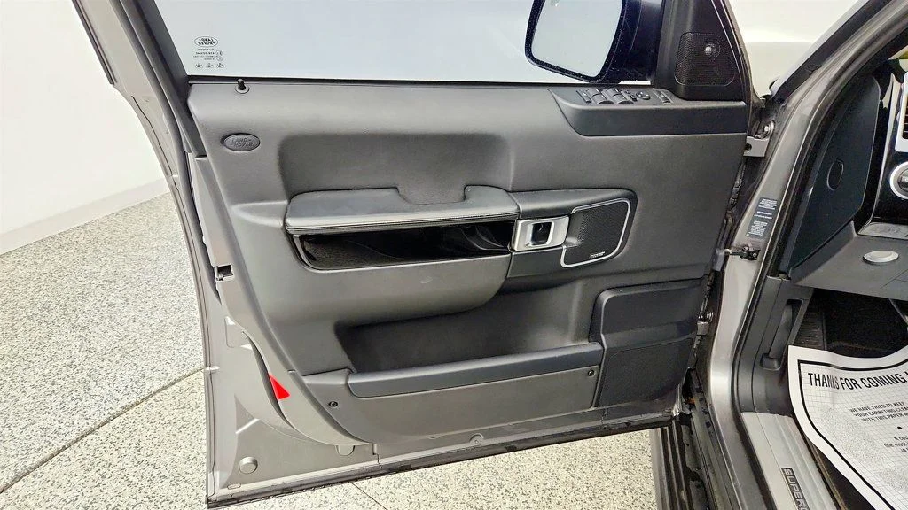 Used 2011 Stornoway Grey Metallic Land Rover 4WD 4dr SC image 11