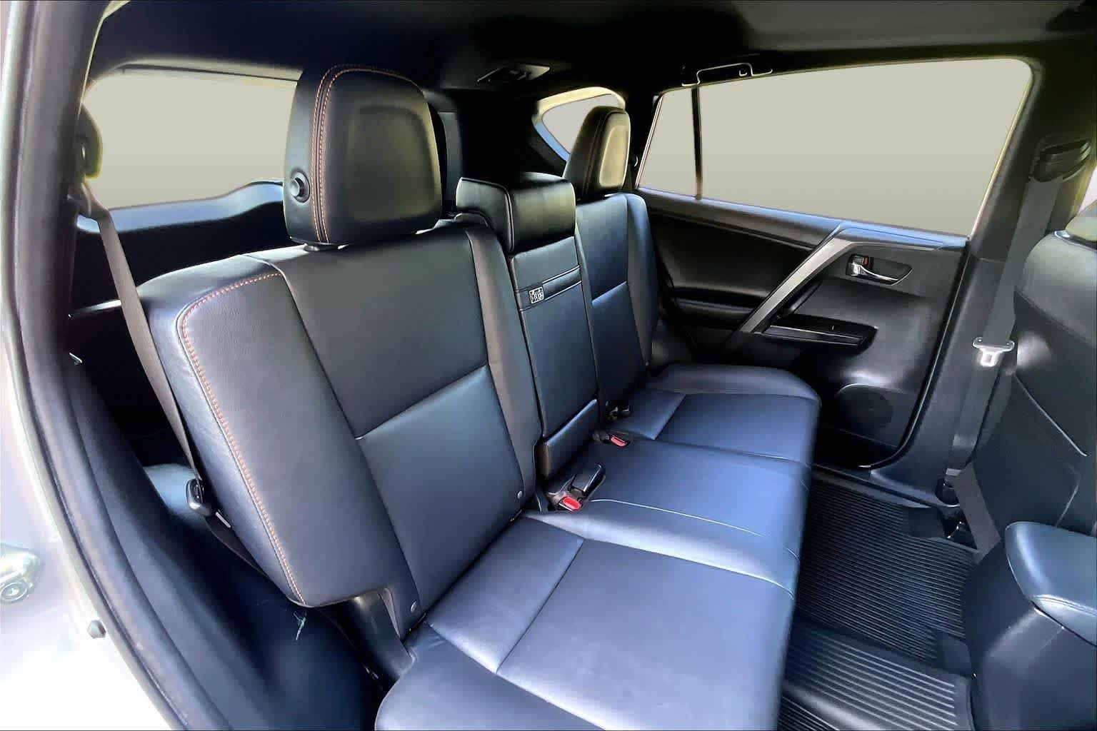 Used 2018 Silver Sky Metallic Toyota Hybrid SE image 20