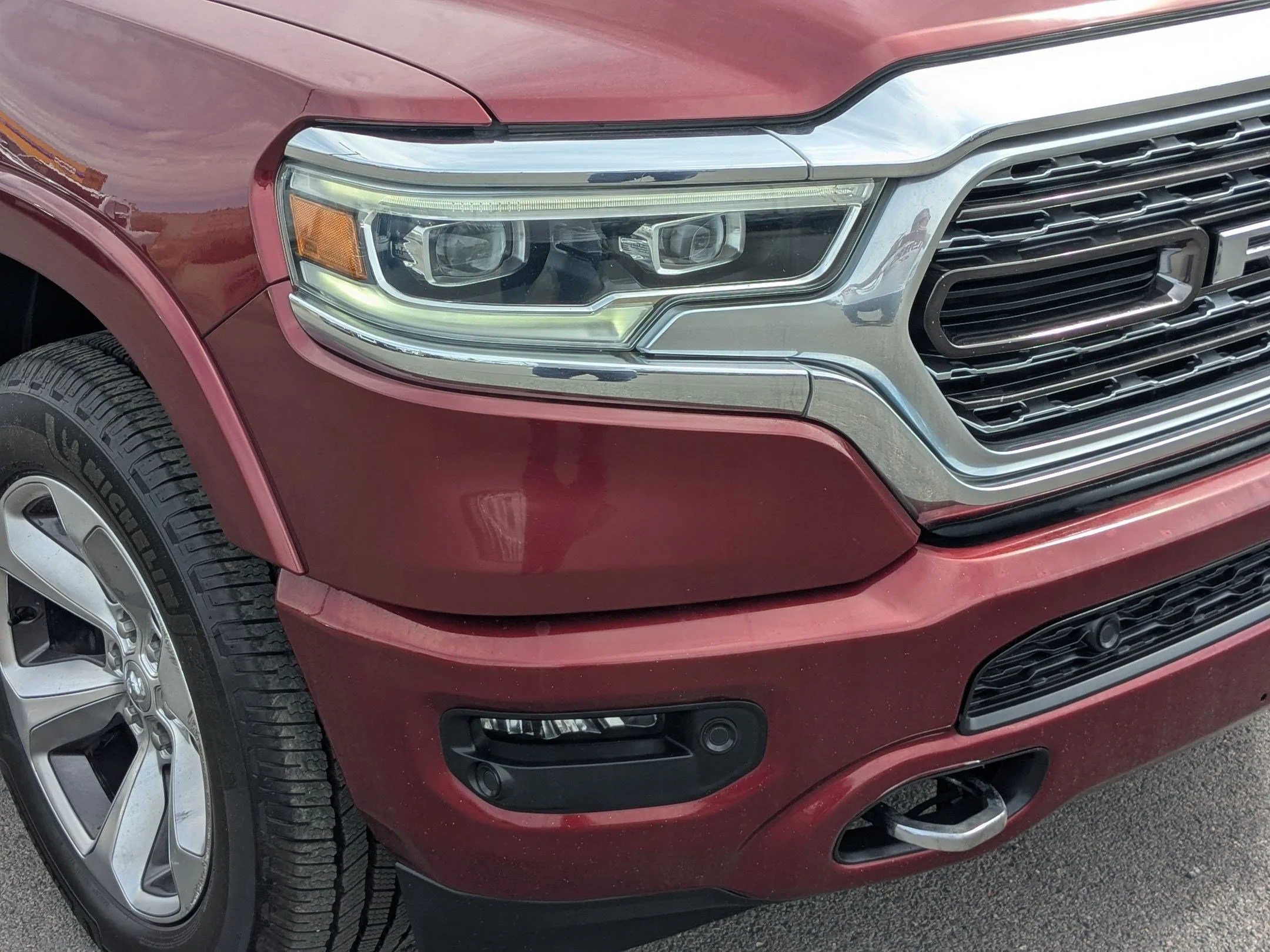 Used 2021 Delmonico Red Pearlcoat Ram Limited image 11