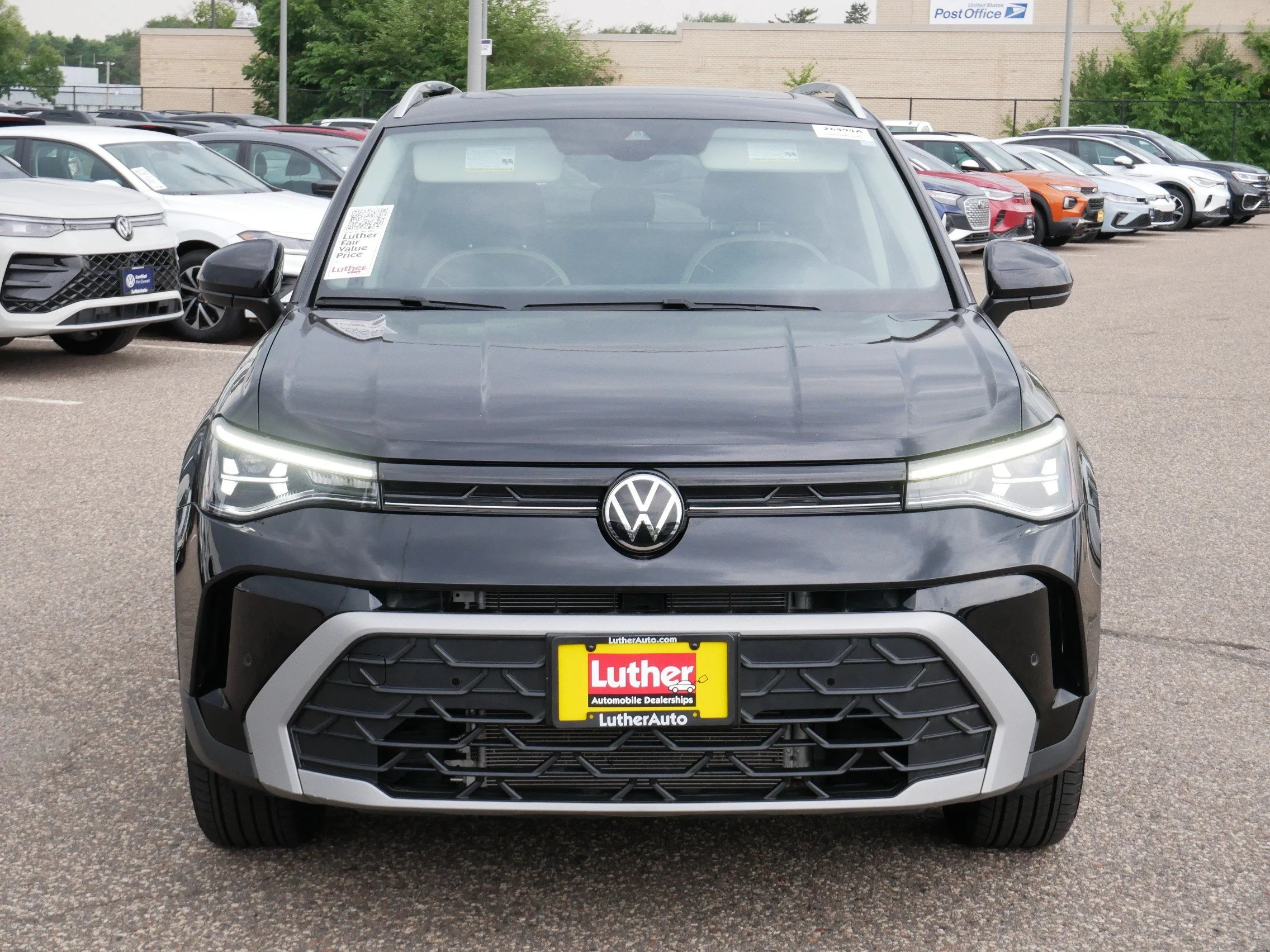 Used 2025 Black Volkswagen SE image 2