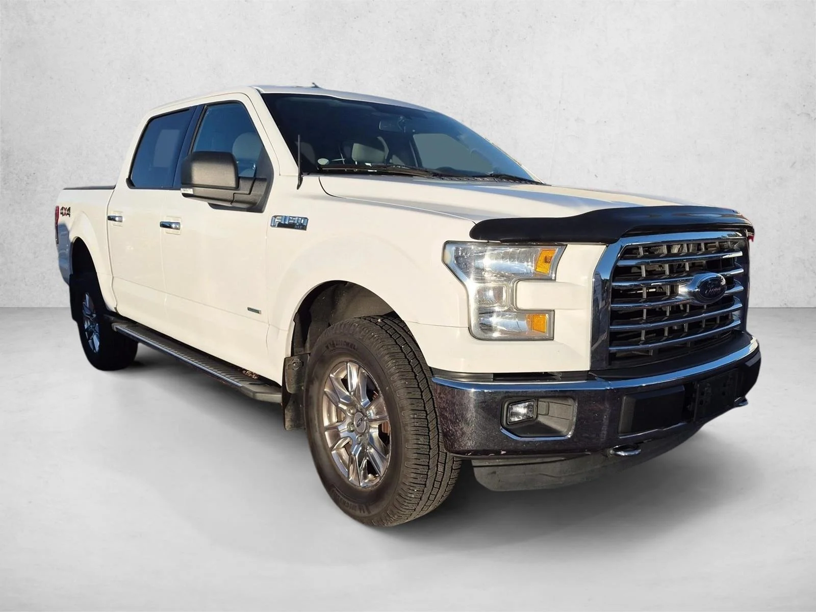 Used 2015 Oxford White Ford XLT image 3