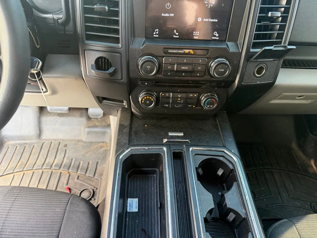 Used 2018 White Ford XL image 23