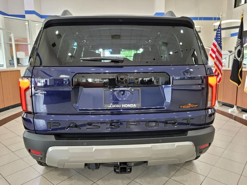 New 2026 Obsidian Blue Pearl Honda TRAILSPORT AWD image 5