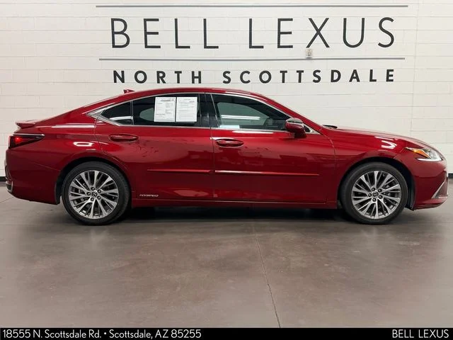 Used 2021 Red Lexus 300h image 3