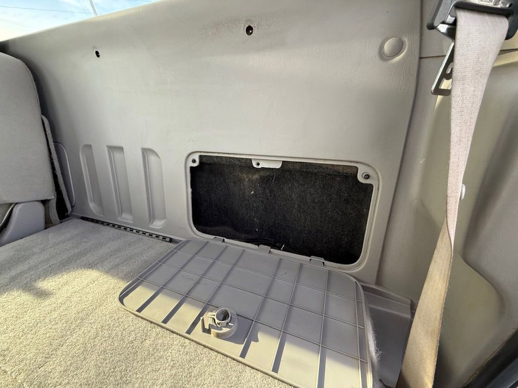 Used 2002  Ford XLT image 34
