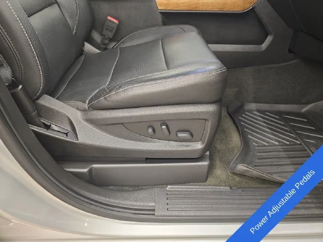 Used 2018 Silver Ice Metallic Chevrolet LTZ image 11