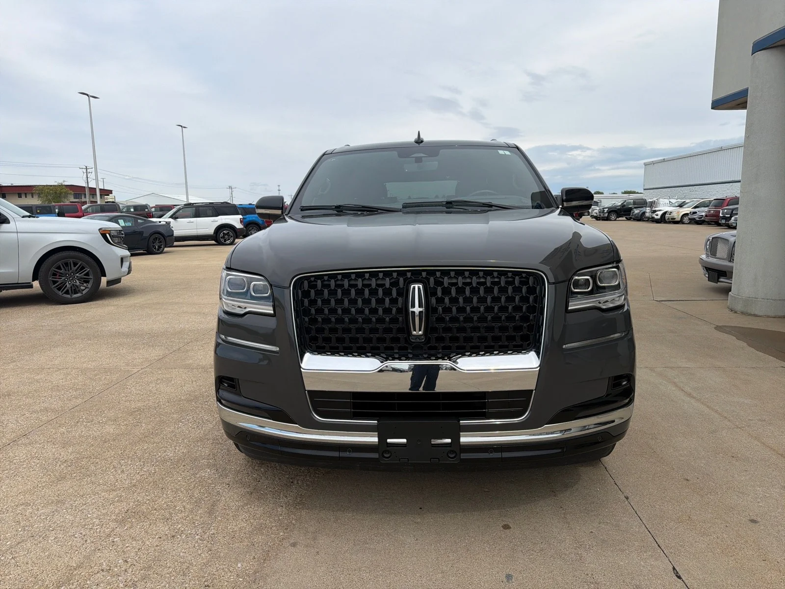 Used 2024 Metallic Lincoln Black Label image 3