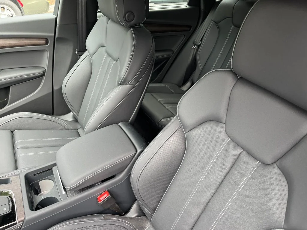 Used 2024 Gray Audi 55 Prestige image 4