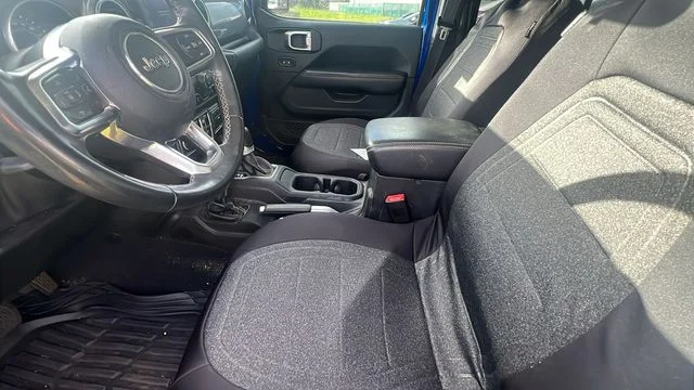 Used 2018 Blue Jeep Unlimited Sahara image 25