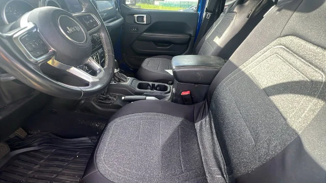 Used 2018 Blue Jeep Unlimited Sahara image 25