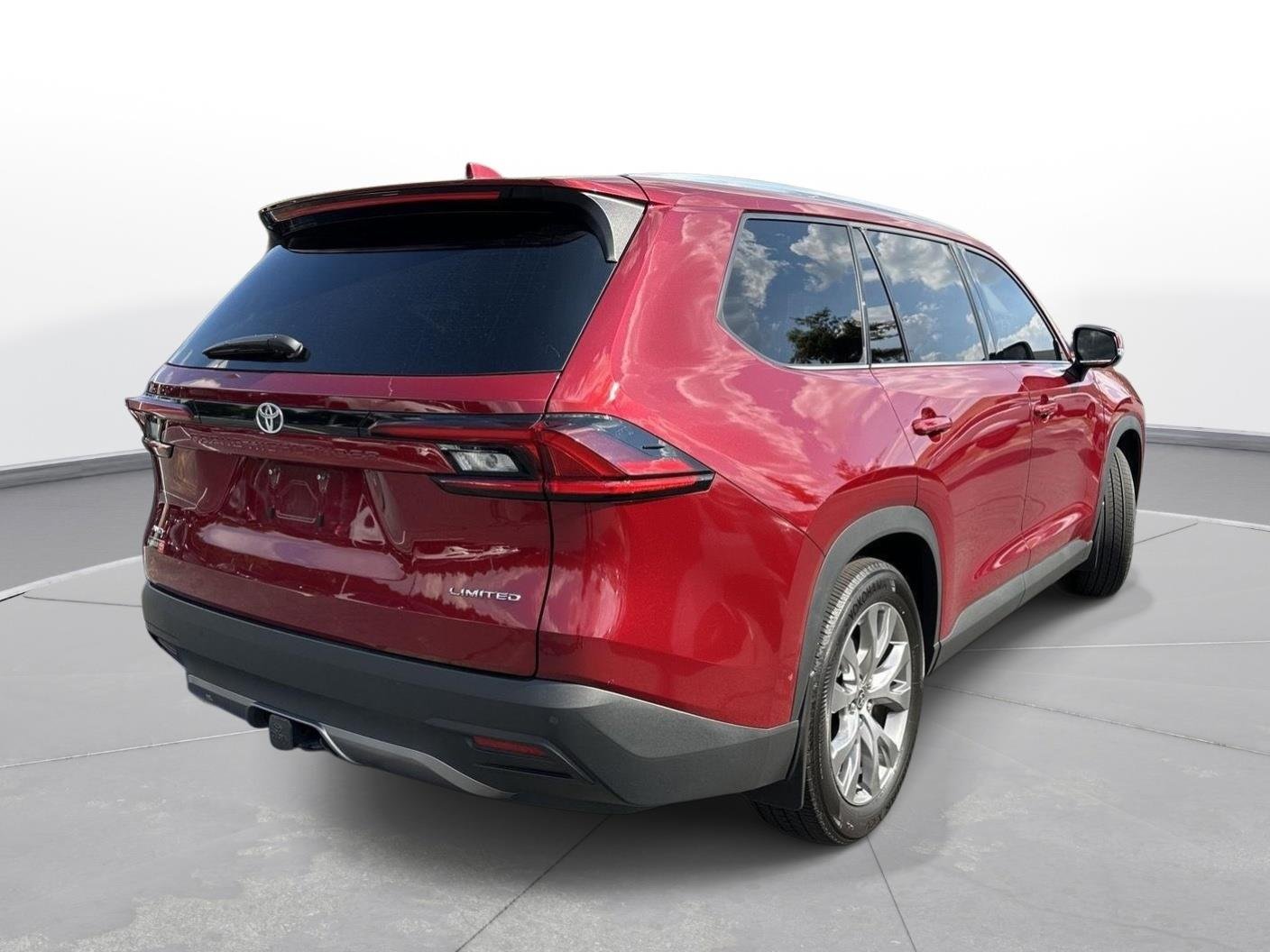 Used 2025 Ruby Flare Pearl Toyota Limited image 7