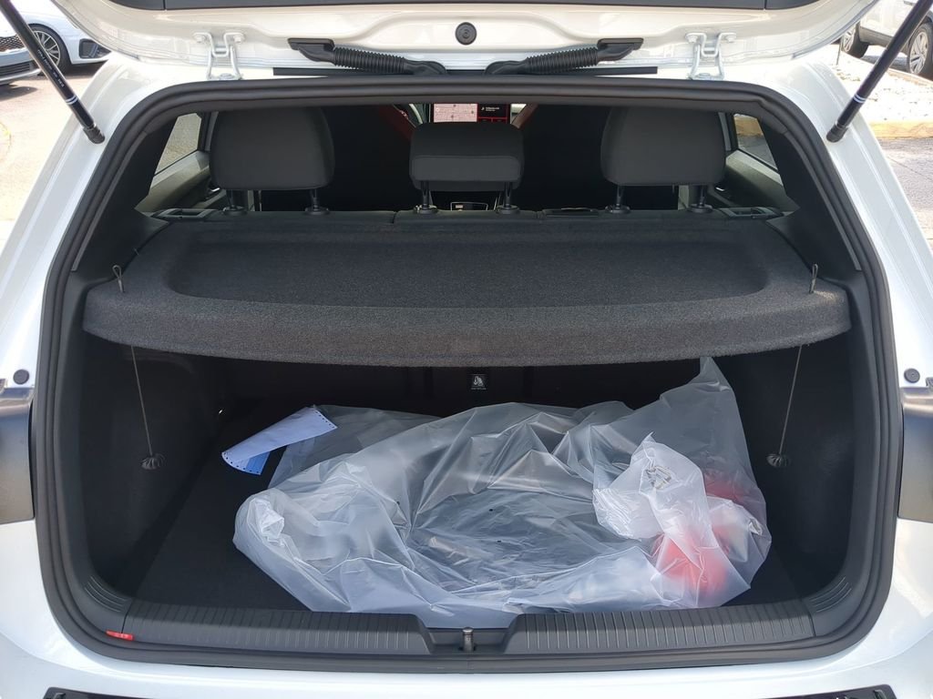 New 2026 White/off-white Volkswagen 2.0T S image 9