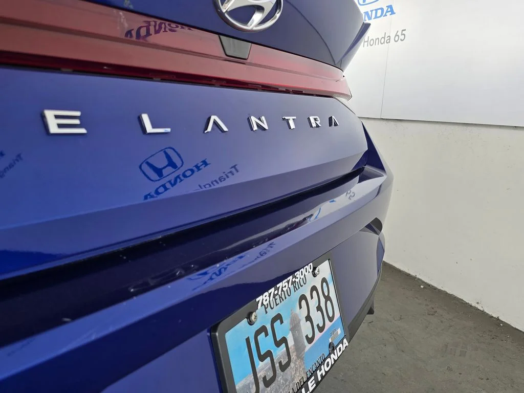 Used 2021 Blue Hyundai SE image 39