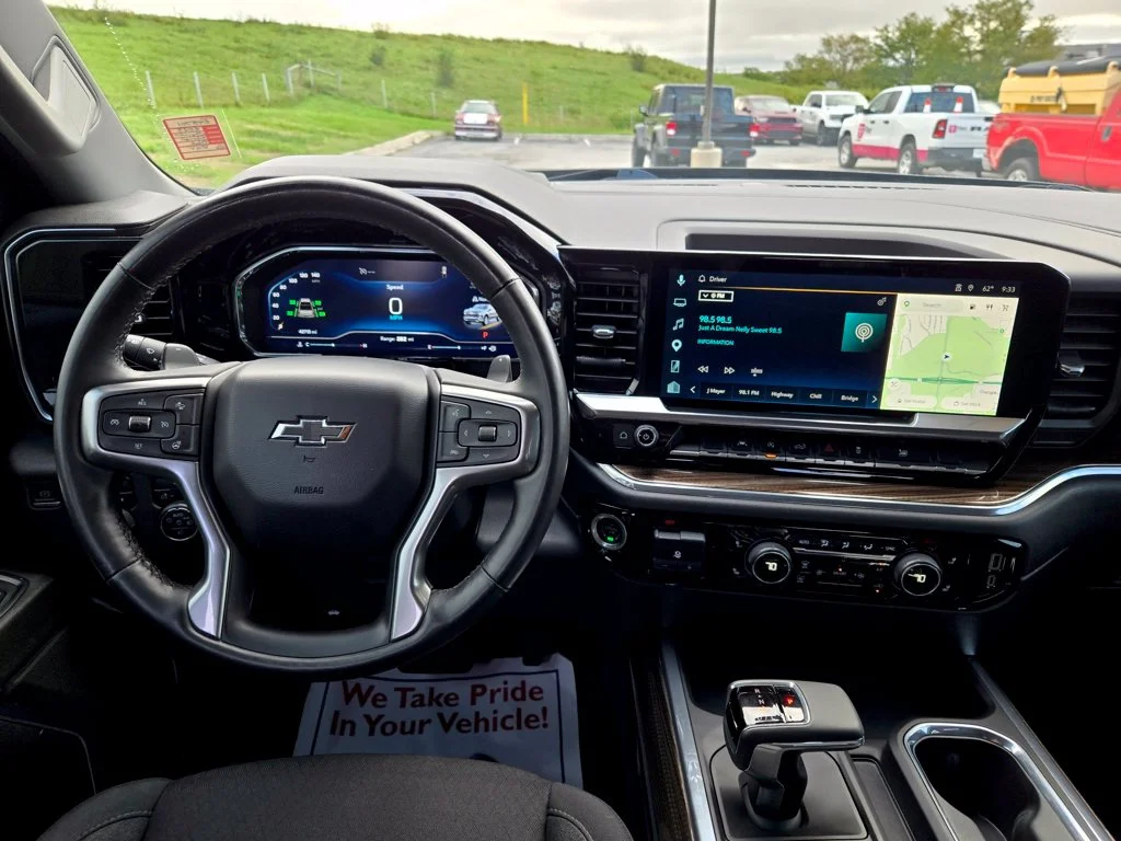 Used 2023 Black Chevrolet RST image 17