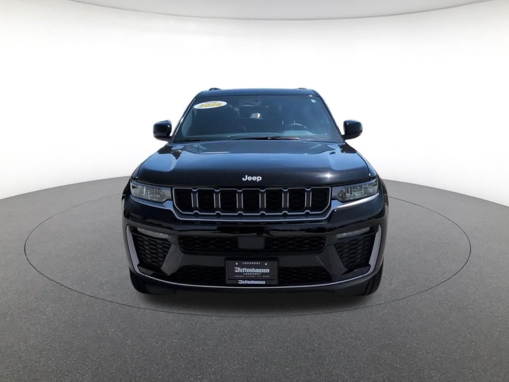 New 2026 Diamond Black Crystal Pearlcoat Jeep Limited image 16