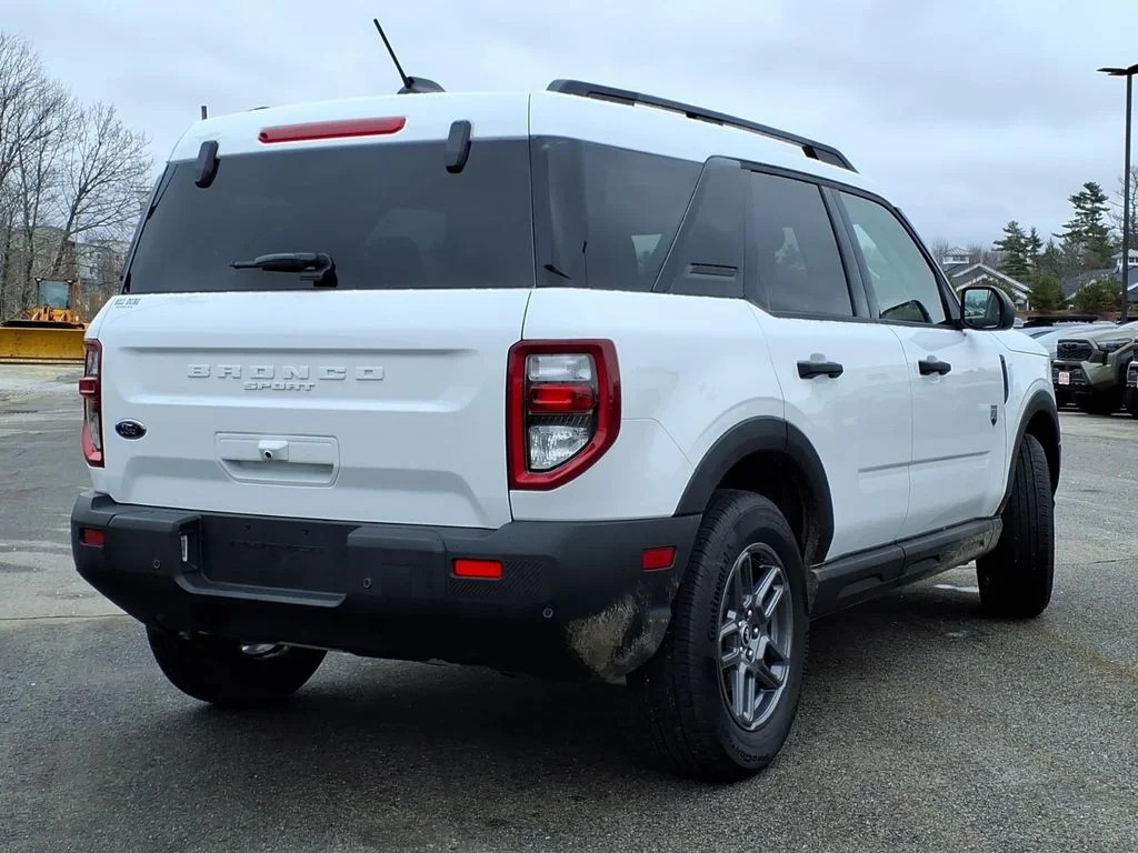 Used 2025 White Ford Big Bend image 3