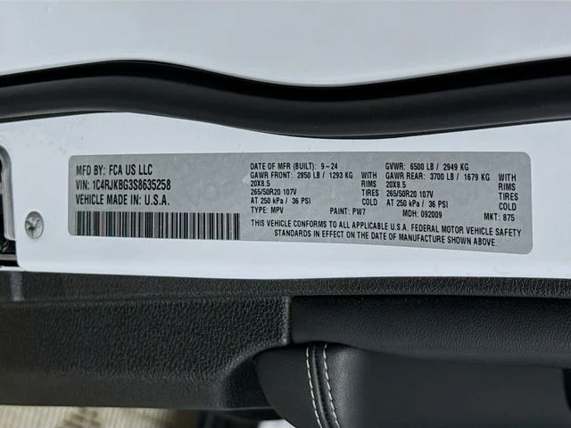 Used 2025 White Jeep Limited image 32