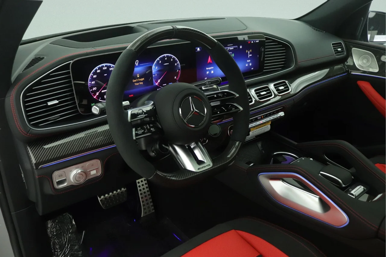 New 2026 MANUFAKTUR Alpine Grey Mercedes-Benz 63 S AMG® 4MATIC® image 4