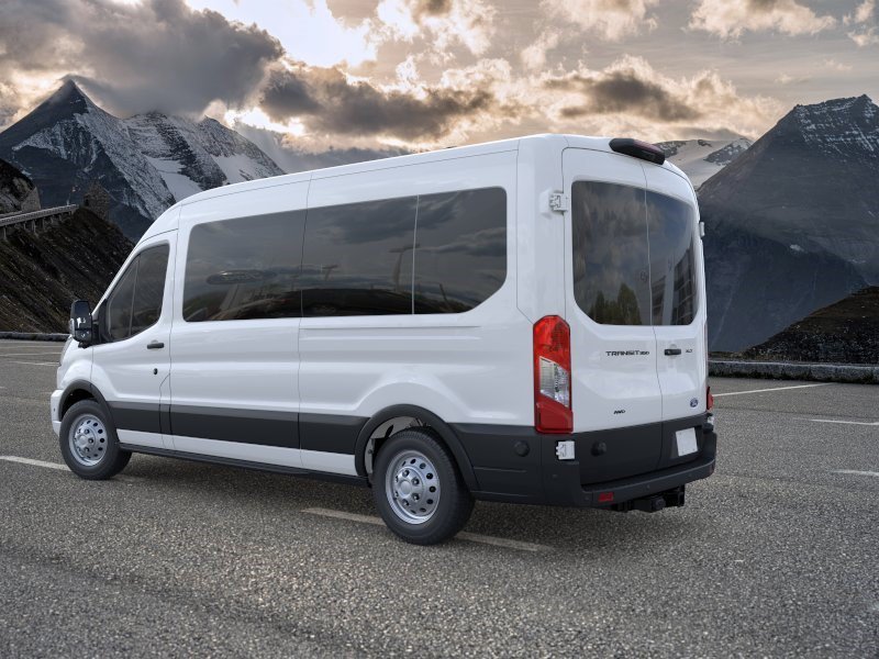 New 2026 Oxford White Ford XLT image 4