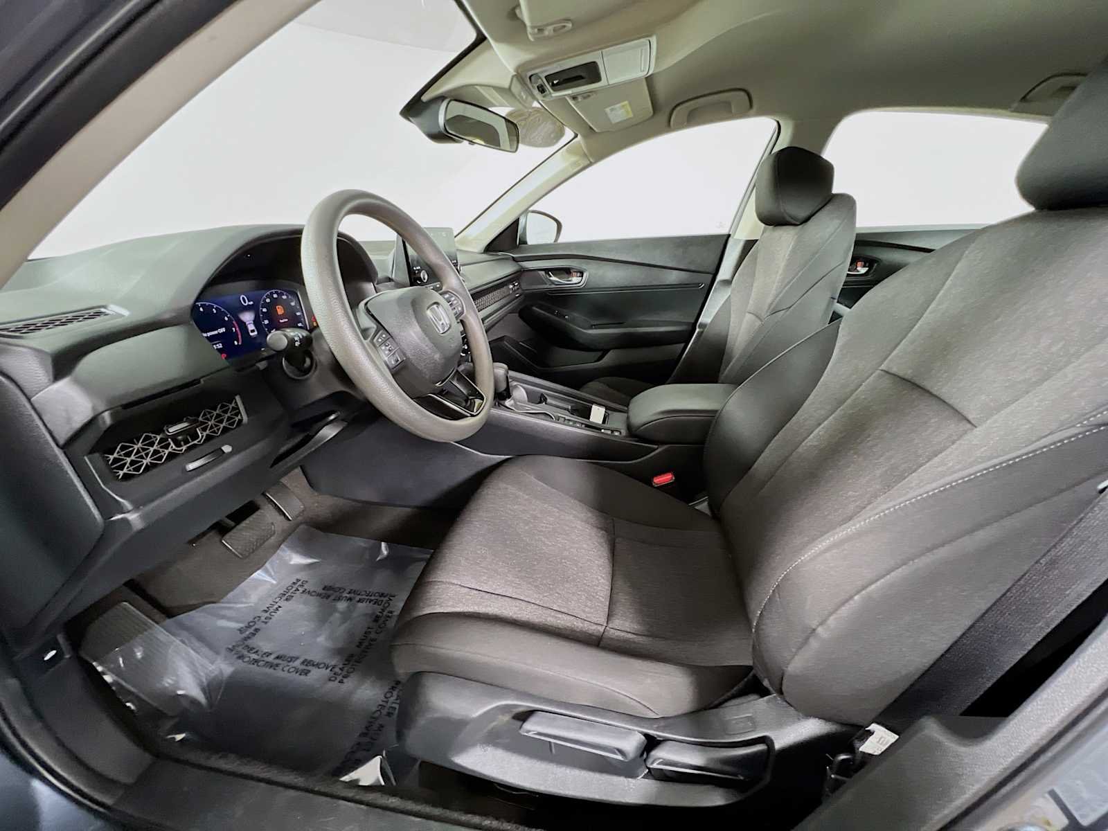 Used 2025 Meteorite Gray Metallic Honda LX image 20
