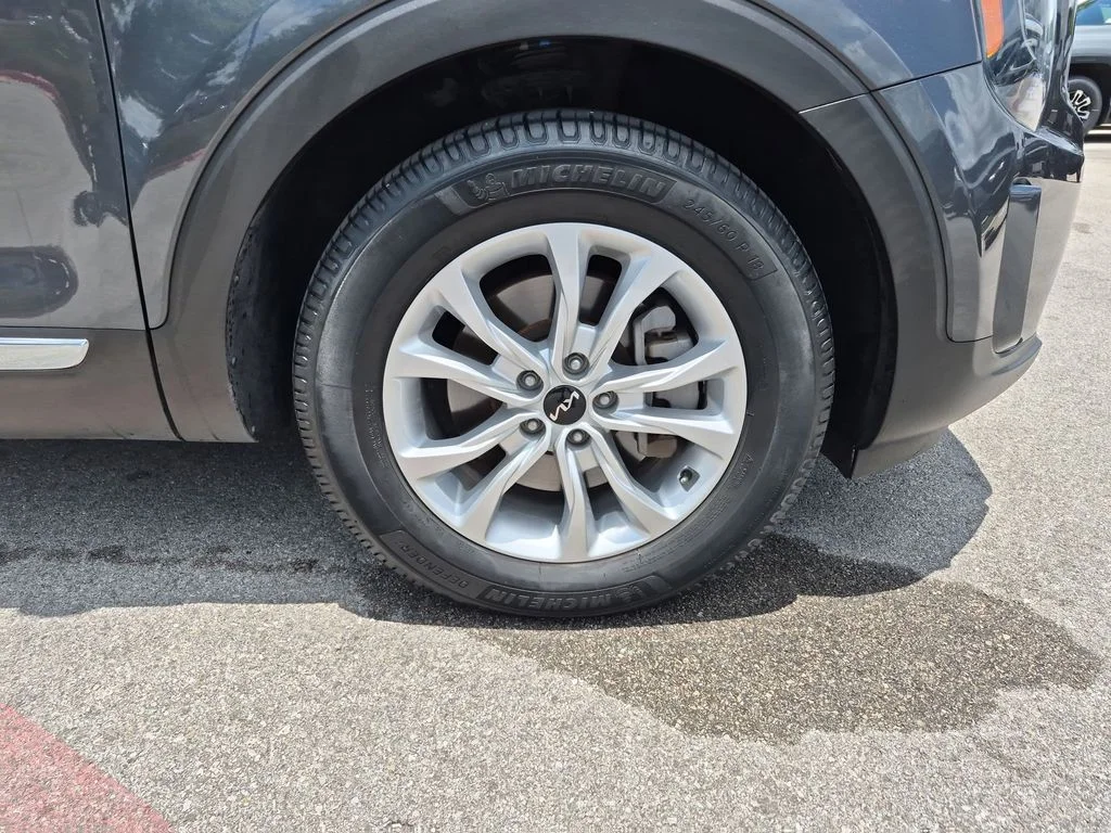 Used 2022 Gray Kia LX image 13