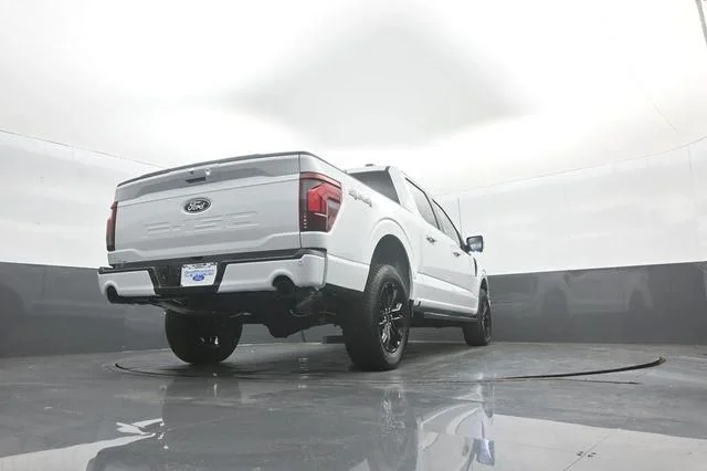 New 2026 Oxford White Ford Lariat® image 37