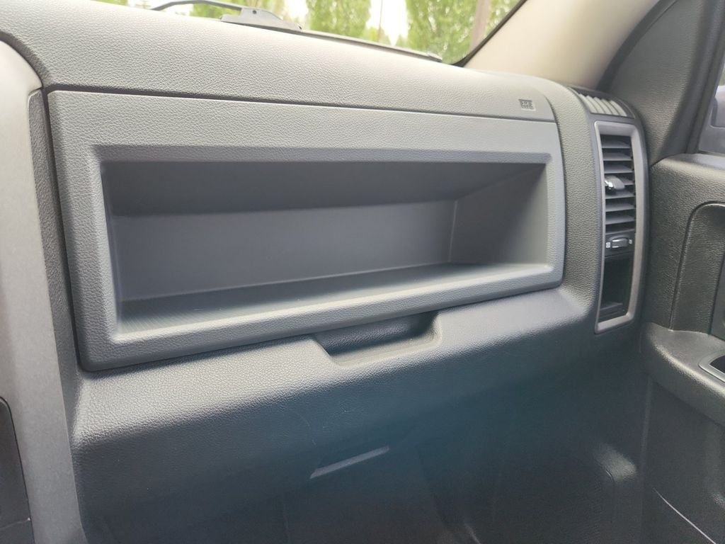 Used 2013 White Ram Express image 29