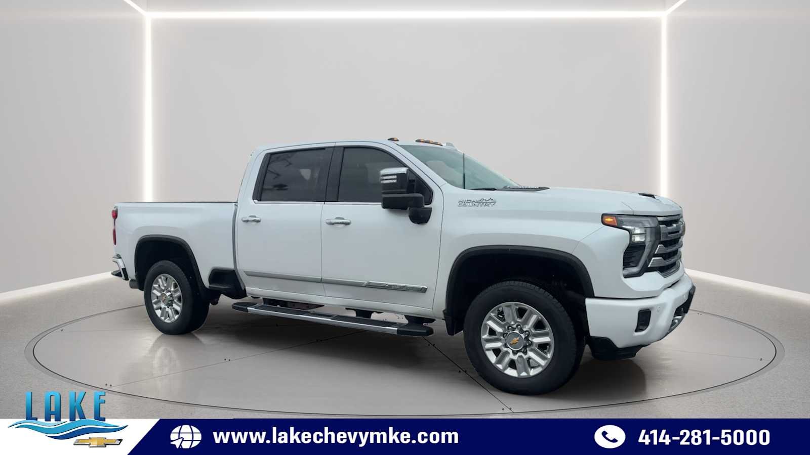 Certified Used 2024 Iridescent Pearl Tricoat Chevrolet High Country image 12
