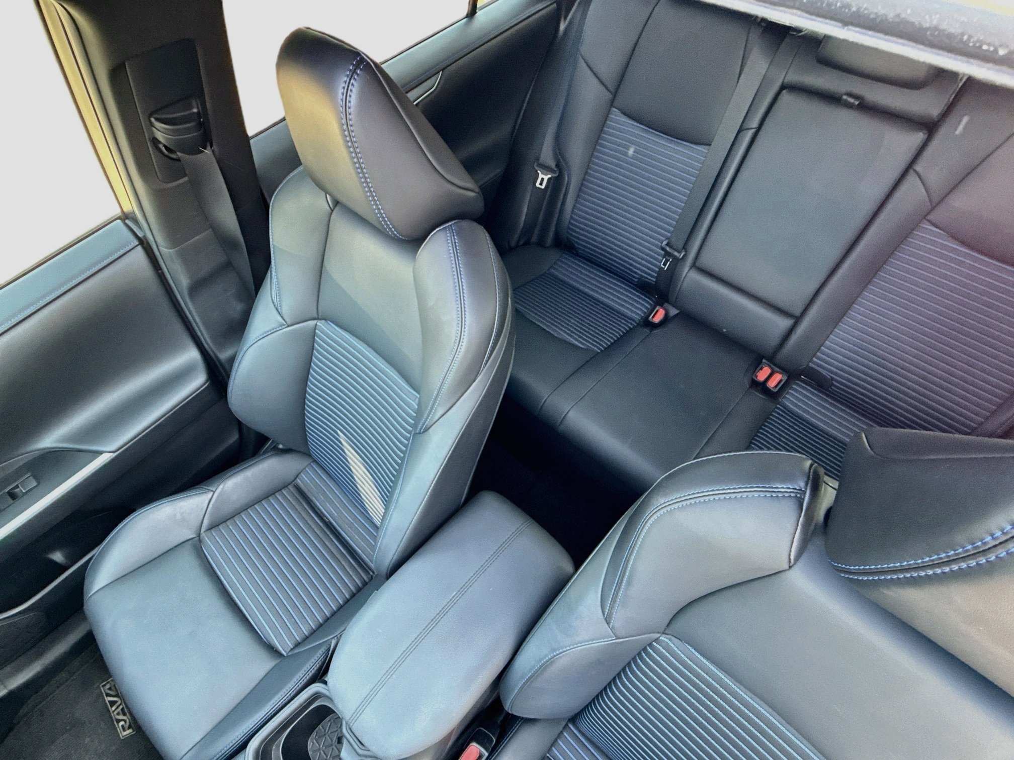 Used 2021 Silver Sky Metallic/Midnight Black Metallic Toyota Hybrid XSE image 21