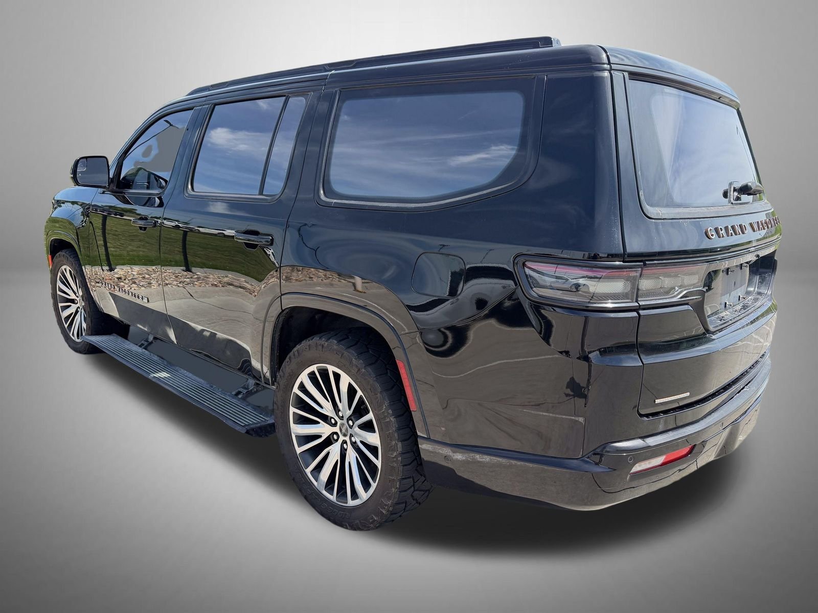 Used 2022 Black Jeep Series III image 3