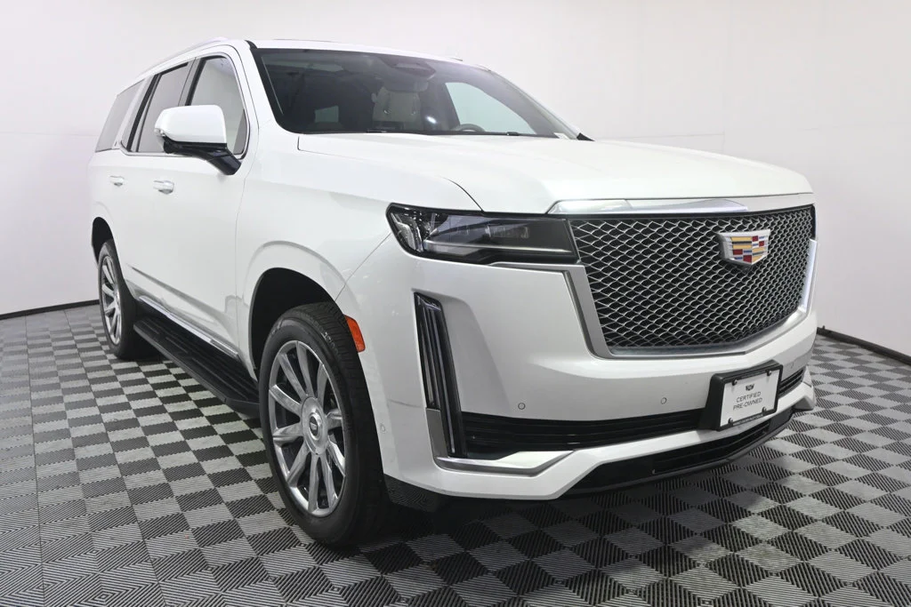 Used 2024 Crystal White Tricoat Cadillac Premium Luxury Platinum image 9