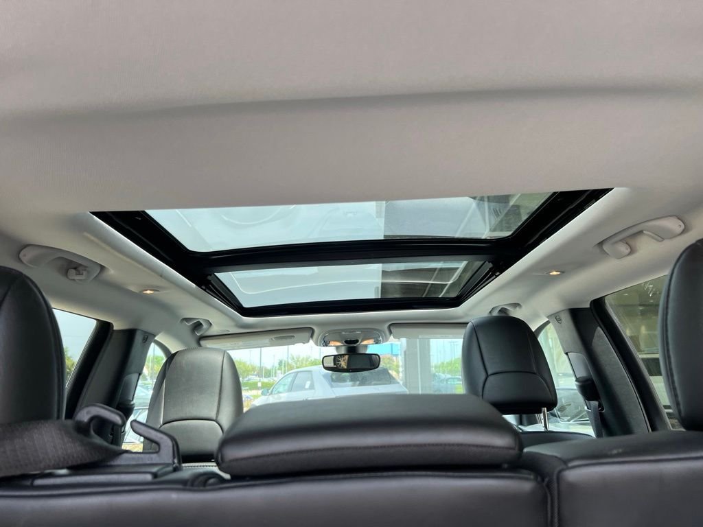 Used 2020 Blue Jeep Latitude Plus image 18