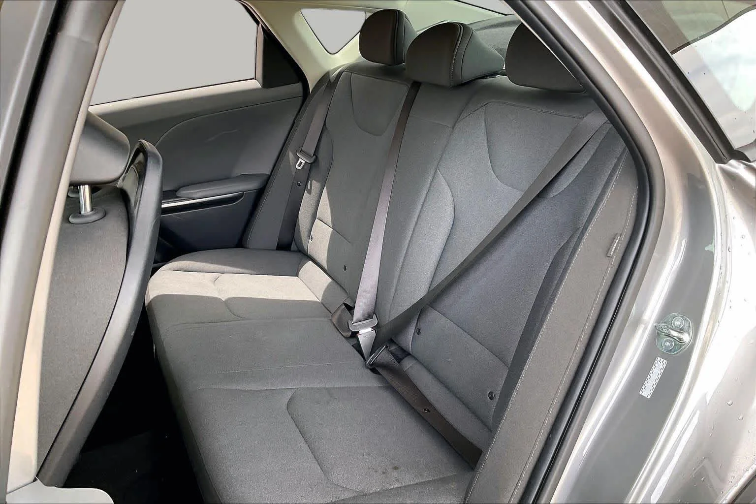 Used 2025 Steel Gray Kia LXS image 18