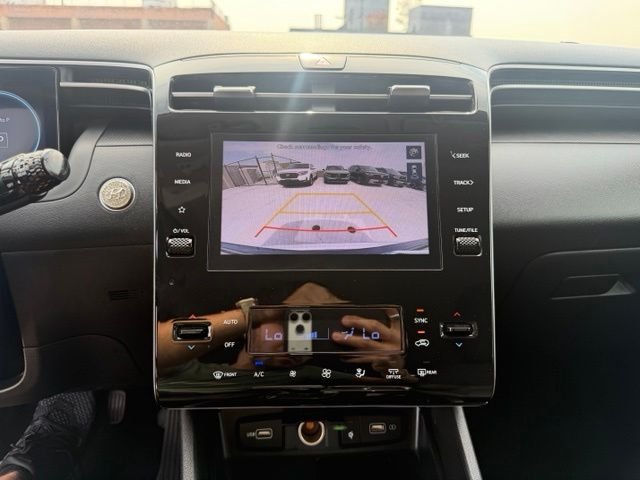 Used 2024 Gray Hyundai SEL image 29