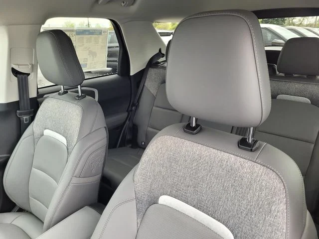 New 2026 Oxford White Ford Badlands® image 23