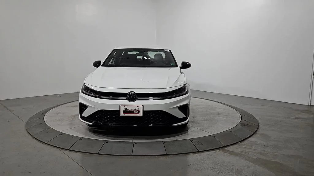 2026 Volkswagen Jetta Sport - Photo 8