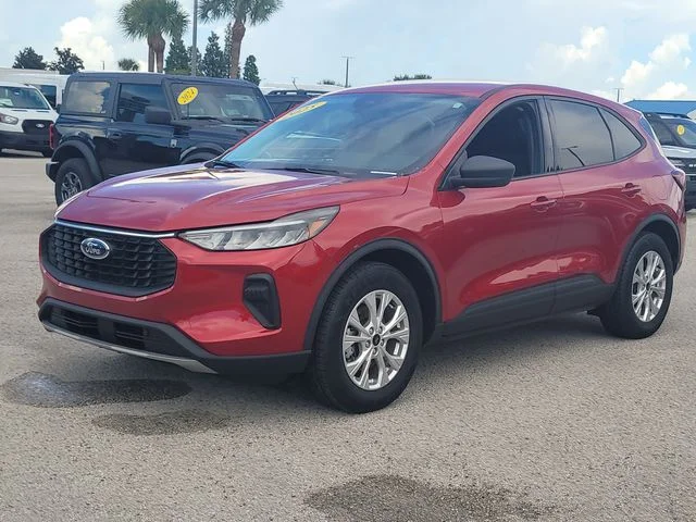 Used 2025 Red Ford Active image 34