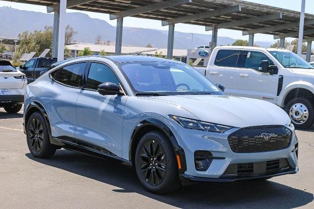 New 2026 Glacier Gray Metallic Tri-coat Ford Premium image 36