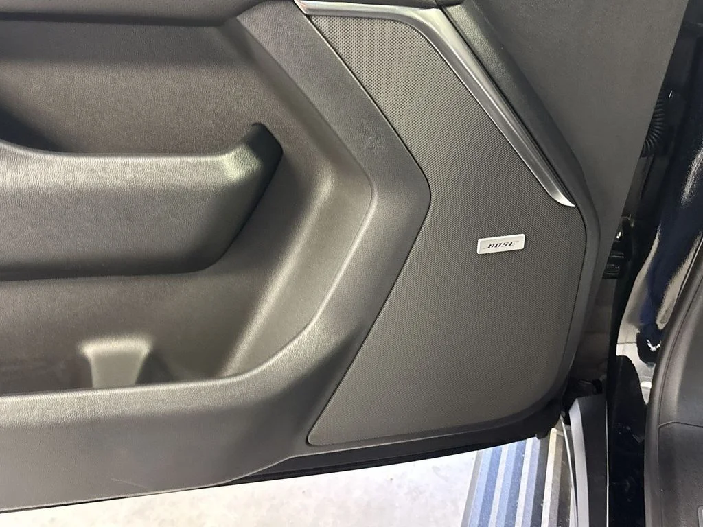 Used 2025 Black Chevrolet High Country image 31