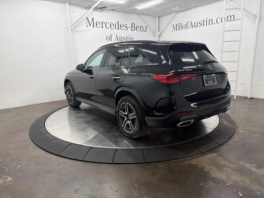 New 2026 Black Mercedes-Benz GLC 300 image 5