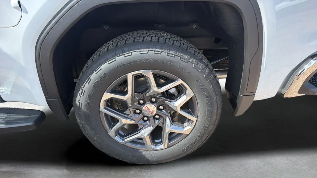 New 2026 White GMC SLT image 20
